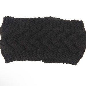 Nwot  set of 2 Women Crochet Headband Chunky Cable Knit Wide Ear (M16)